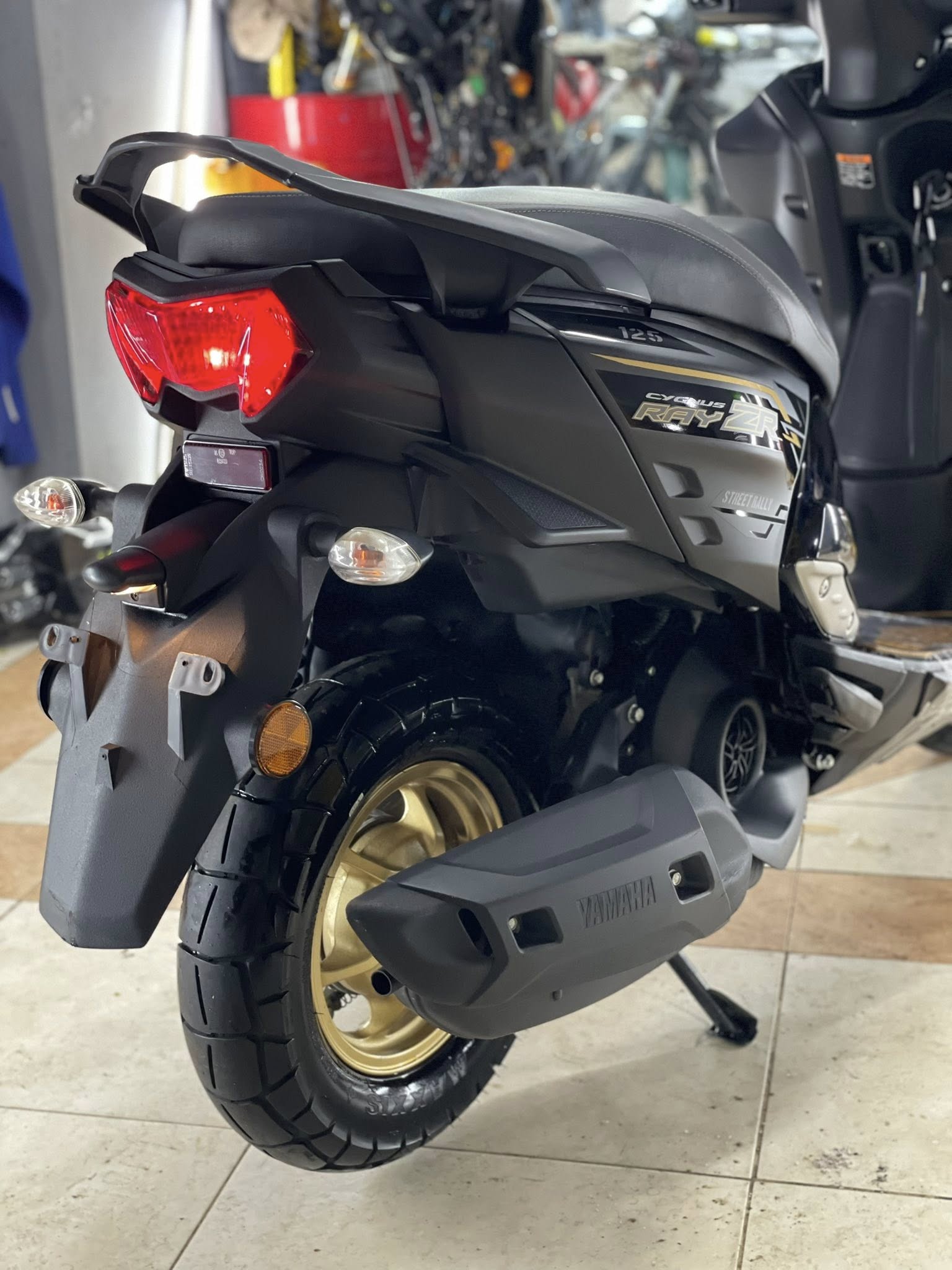 BUY YAMAHA RAY ZR