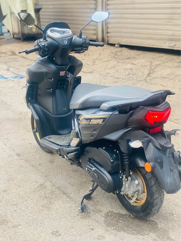 BUY YAMAHA RAY ZR