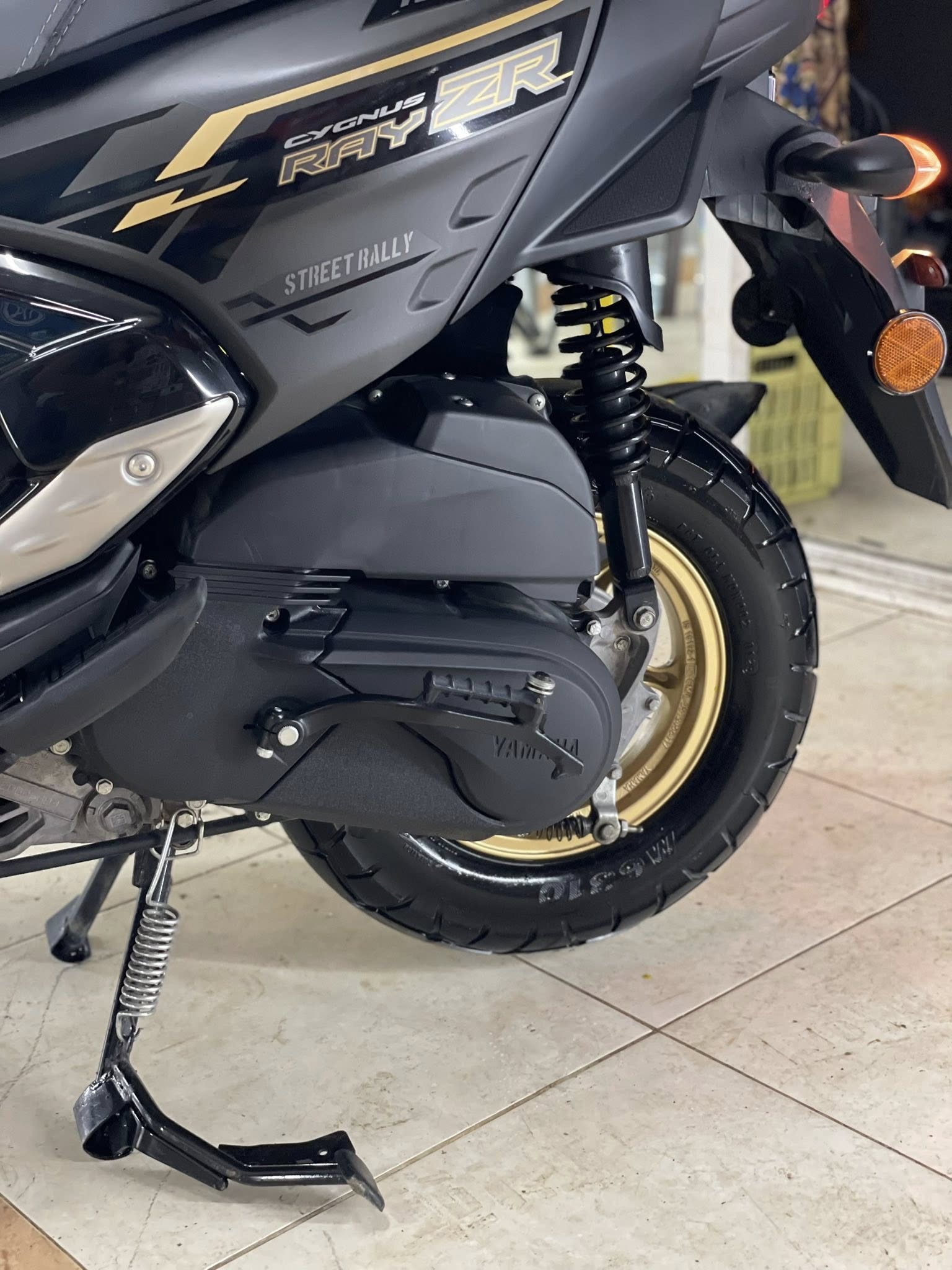 BUY YAMAHA RAY ZR