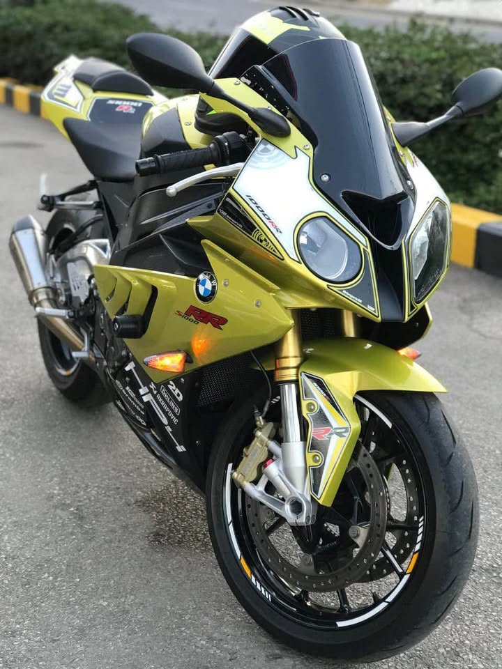 BMW S1000RR ODO 8000 KM