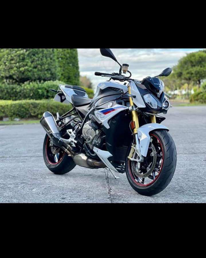 BUY BMW S1000R NAKED