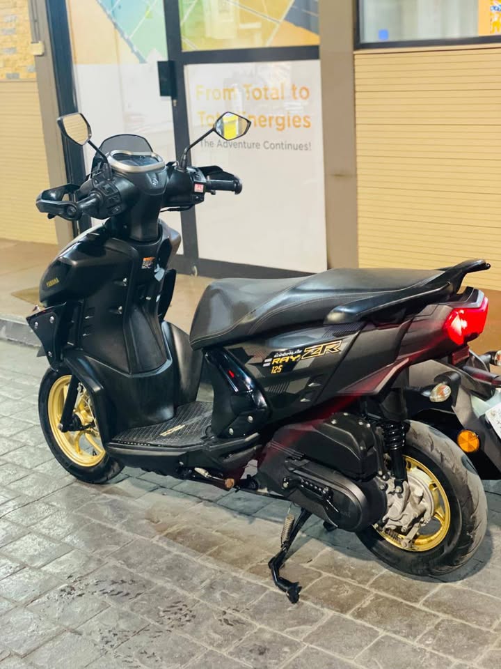 BUY YAMAHA RAY ZR