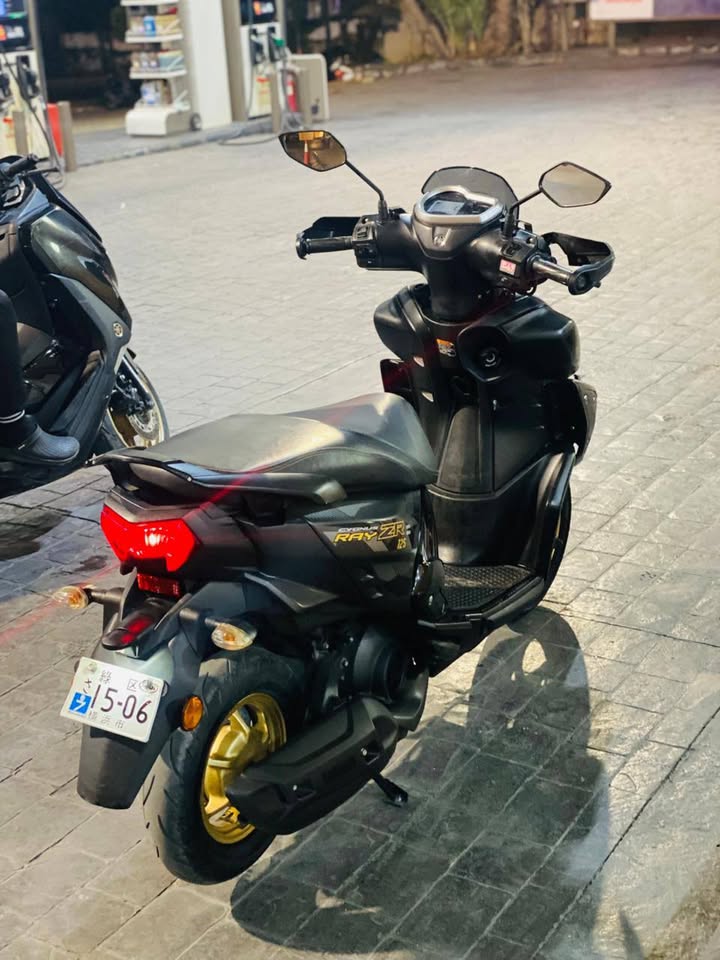 BUY YAMAHA RAY ZR