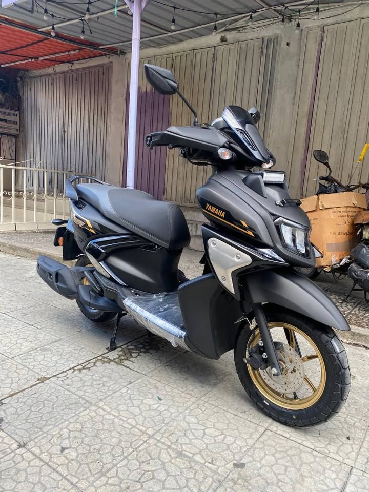 BUY YAMAHA RAY ZR