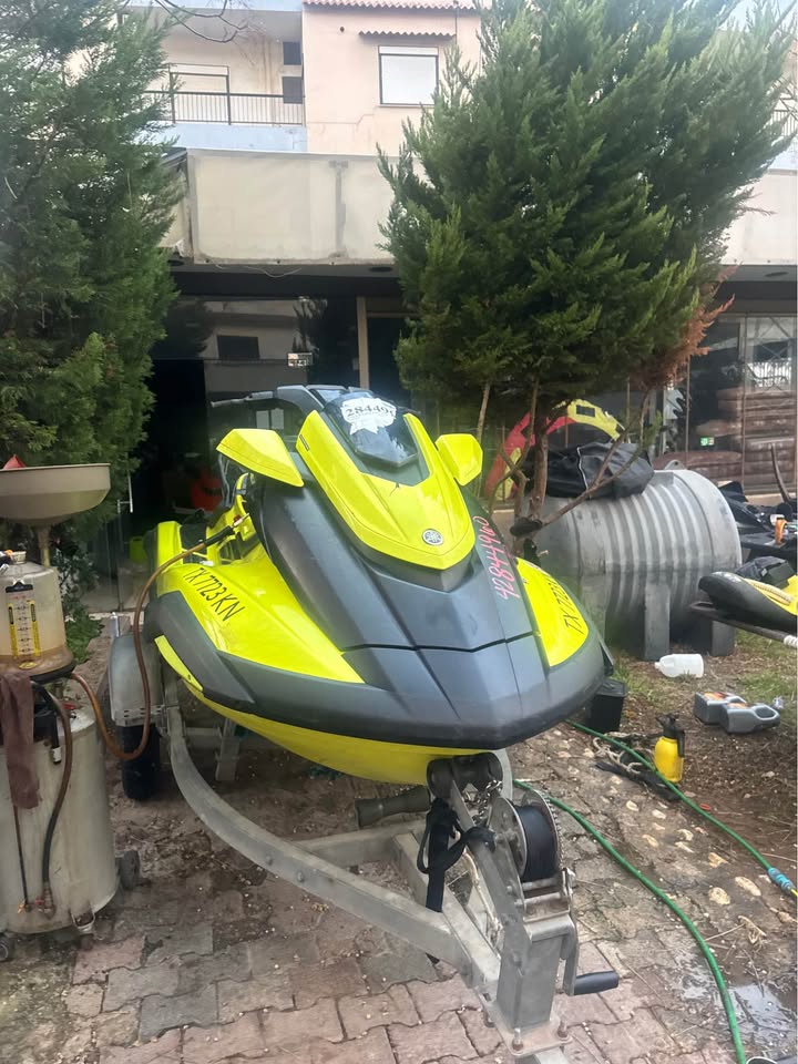 BUY JETSKI