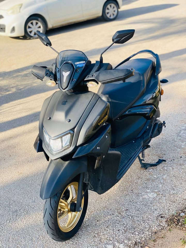 BUY YAMAHA RAY ZR