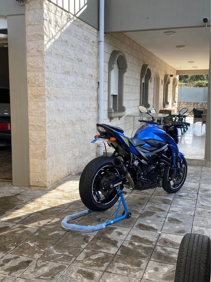 BUY GSXS 750 SUZUKI
