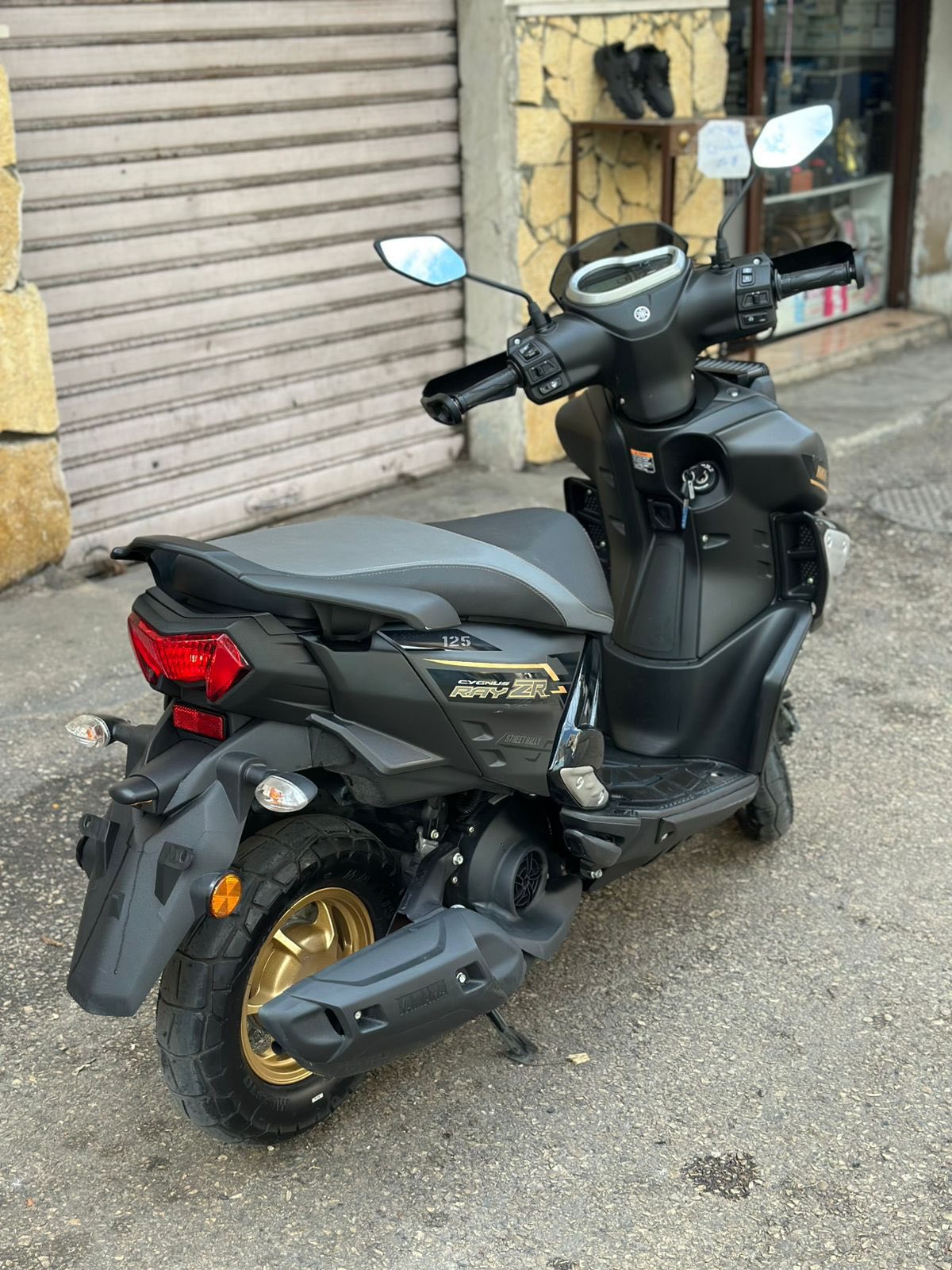 BUY YAMAHA RAY ZR