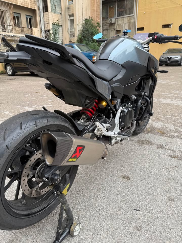BUY BMW F900R