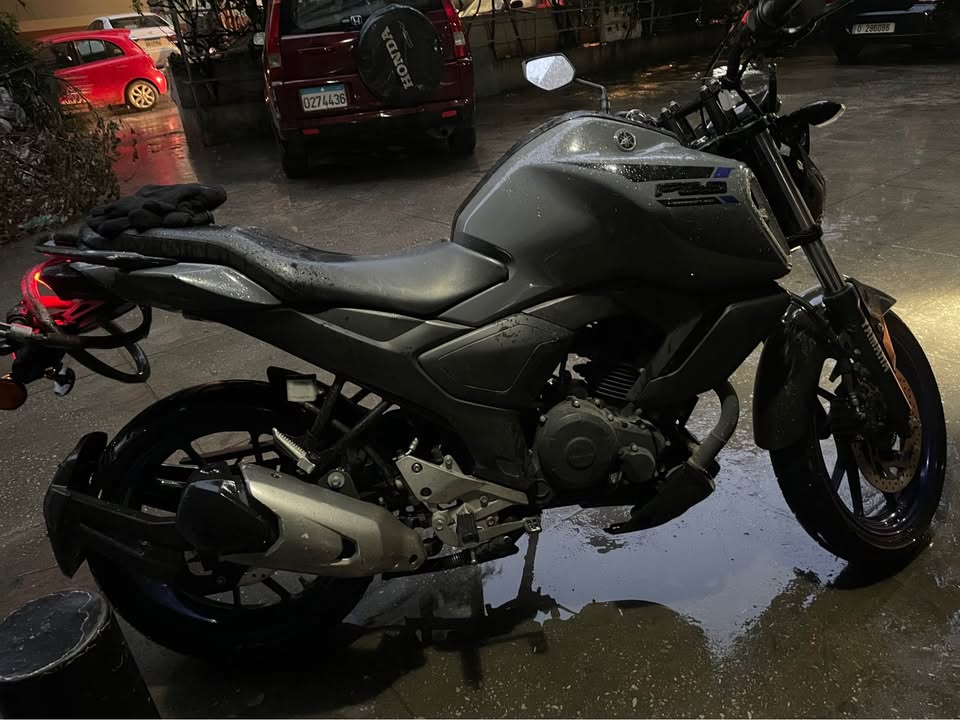 BUY YAMAHA FZS