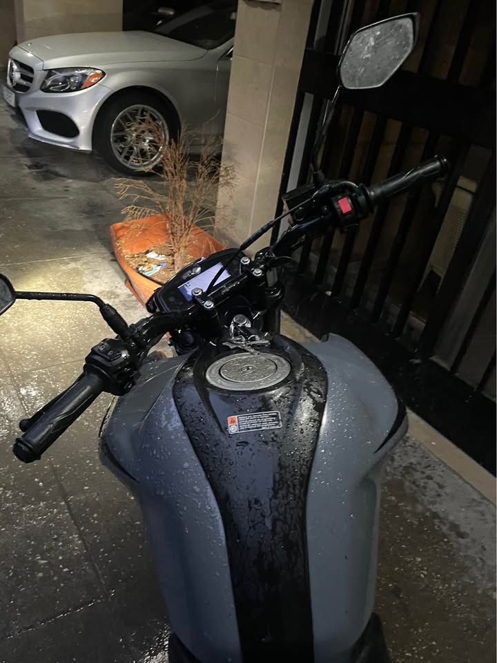 BUY YAMAHA FZS