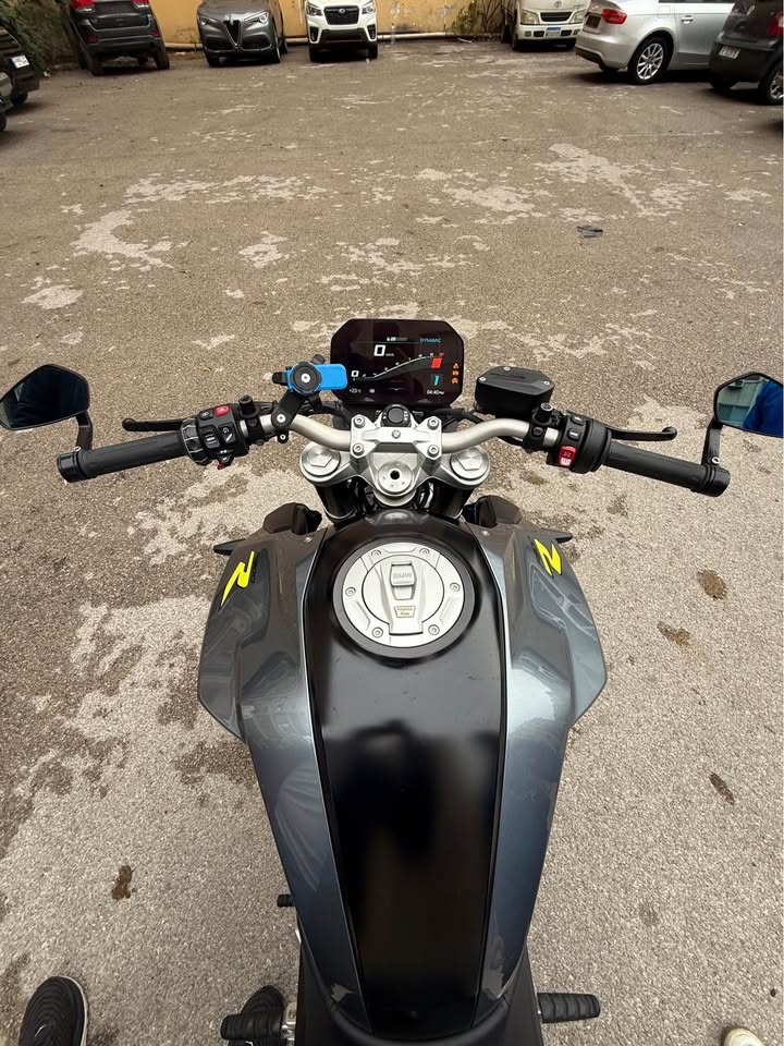 BUY BMW F900R