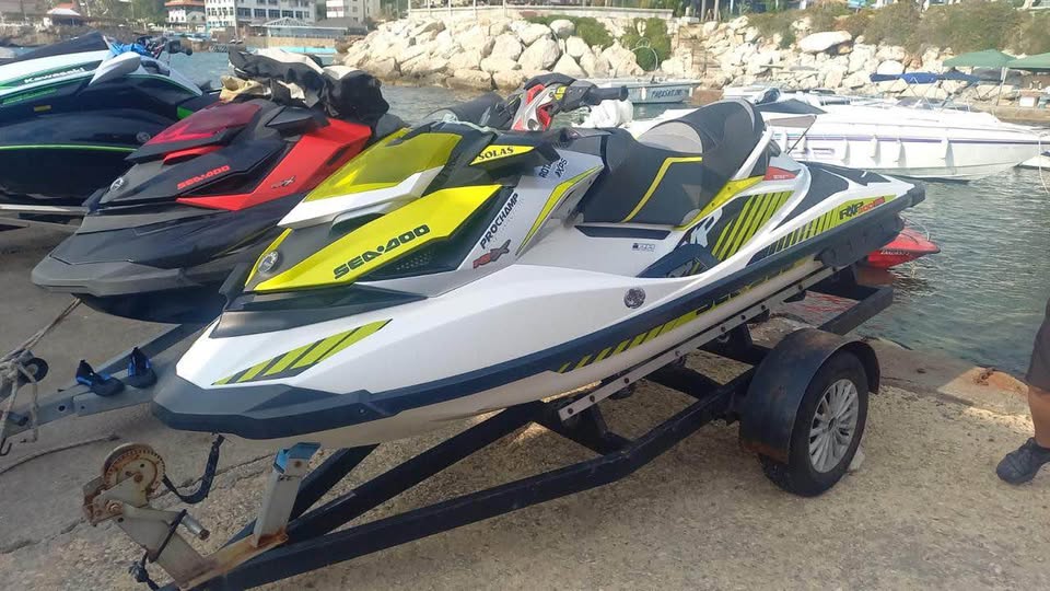 BUY JETSKI