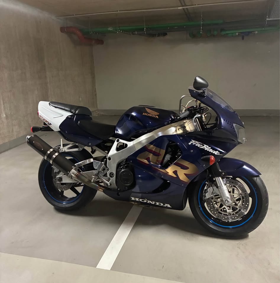 BUY CBR900