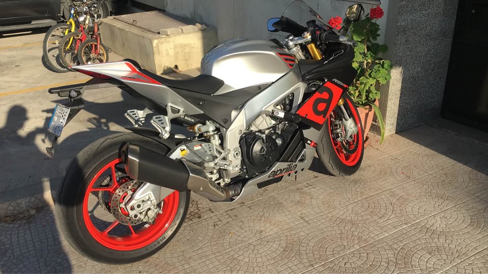 BUY APRILIA
