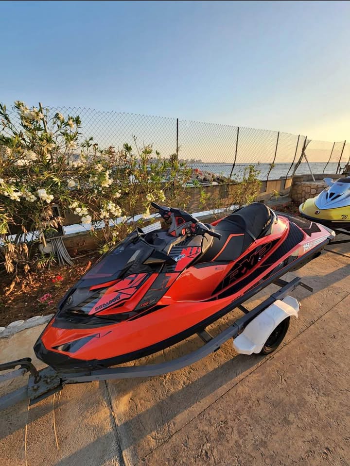 BUY JETSKI