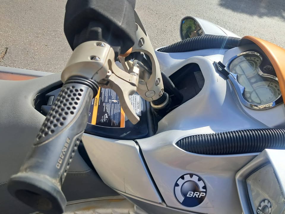 BUY JETSKI