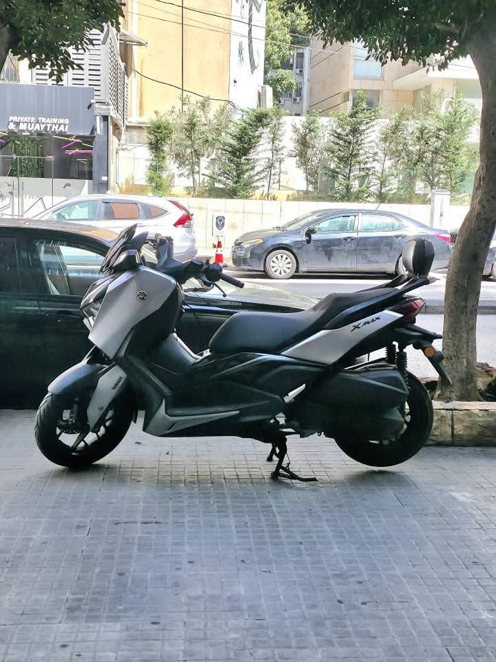 BUY XMAX YAMAHA