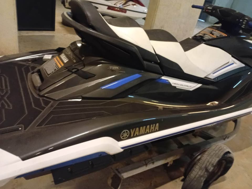 BUY JETSKI