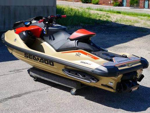 BUY JETSKI