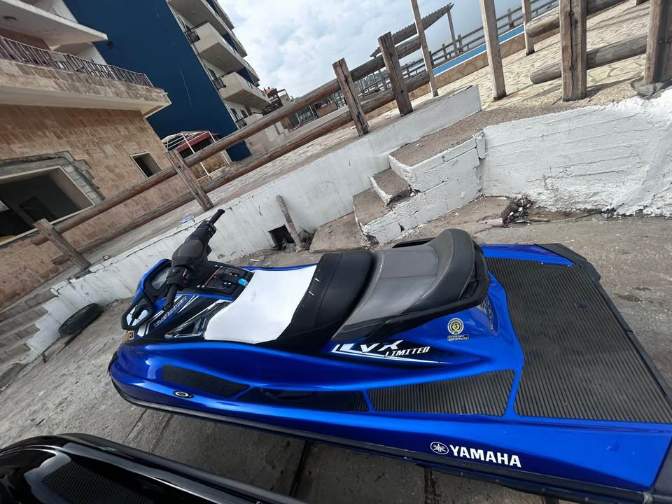BUY JETSKI YAMAHA