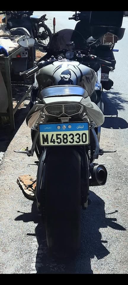 YAMAHA R6