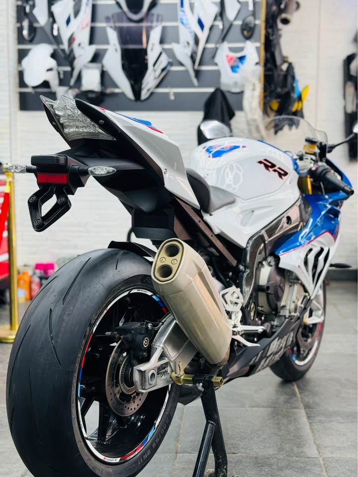 BMW S1000RR BEIRUT1