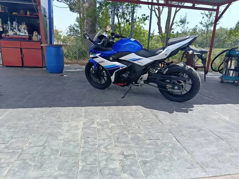 BUY SUZUKI GSXR 250