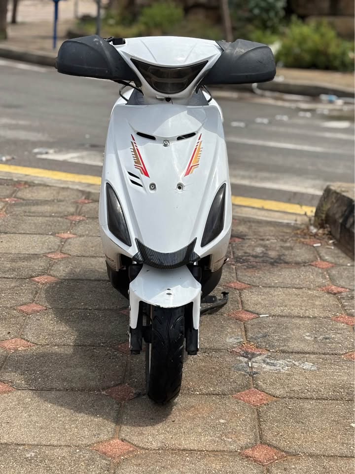 V180 AZZO