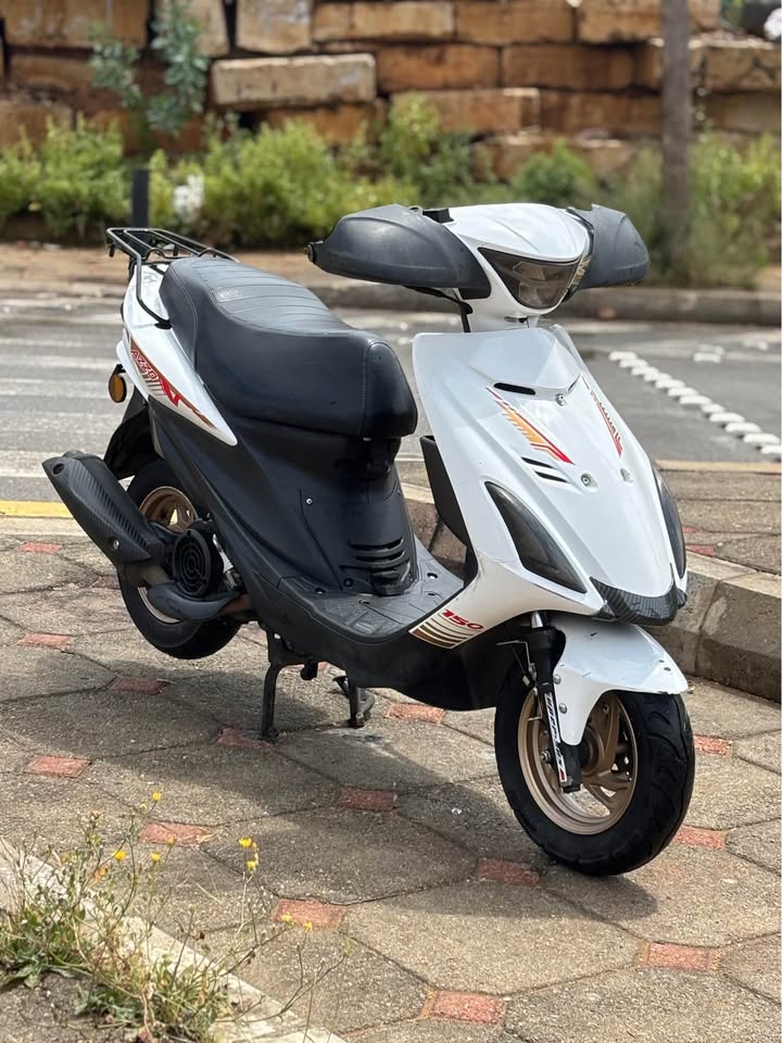 V180 AZZO