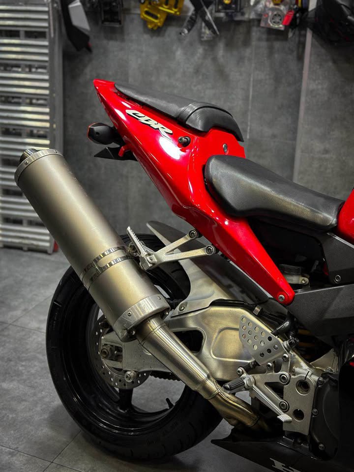 BUY CBR 1000