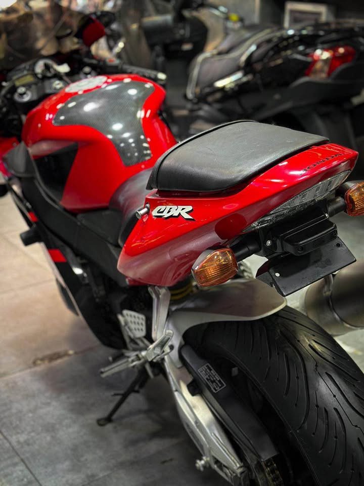 BUY CBR 1000