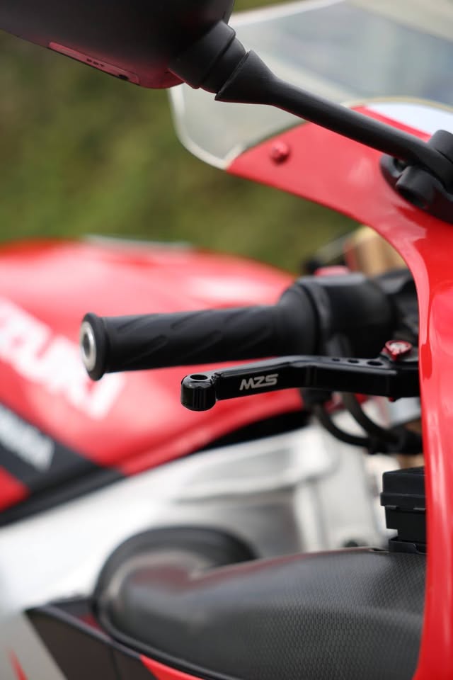 SUZUKI GSXR