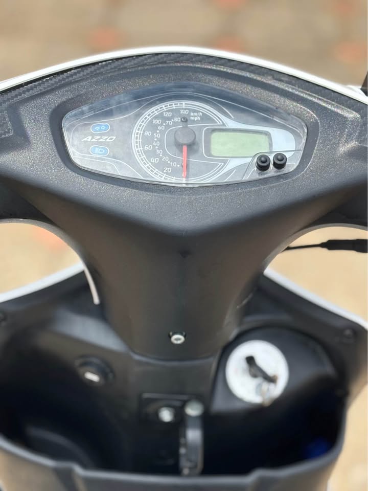 V180 AZZO