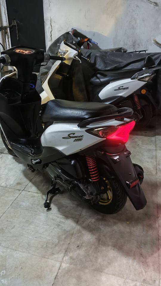 SWEET AZZO WHITE