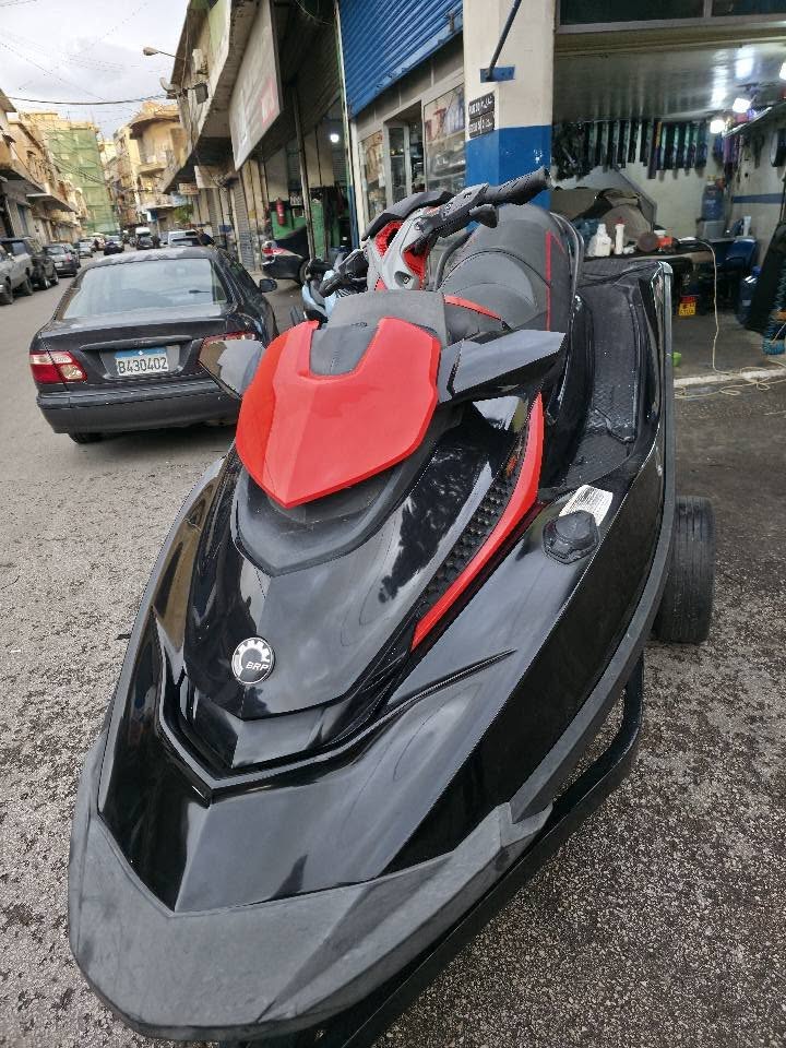 BUY JETSKI