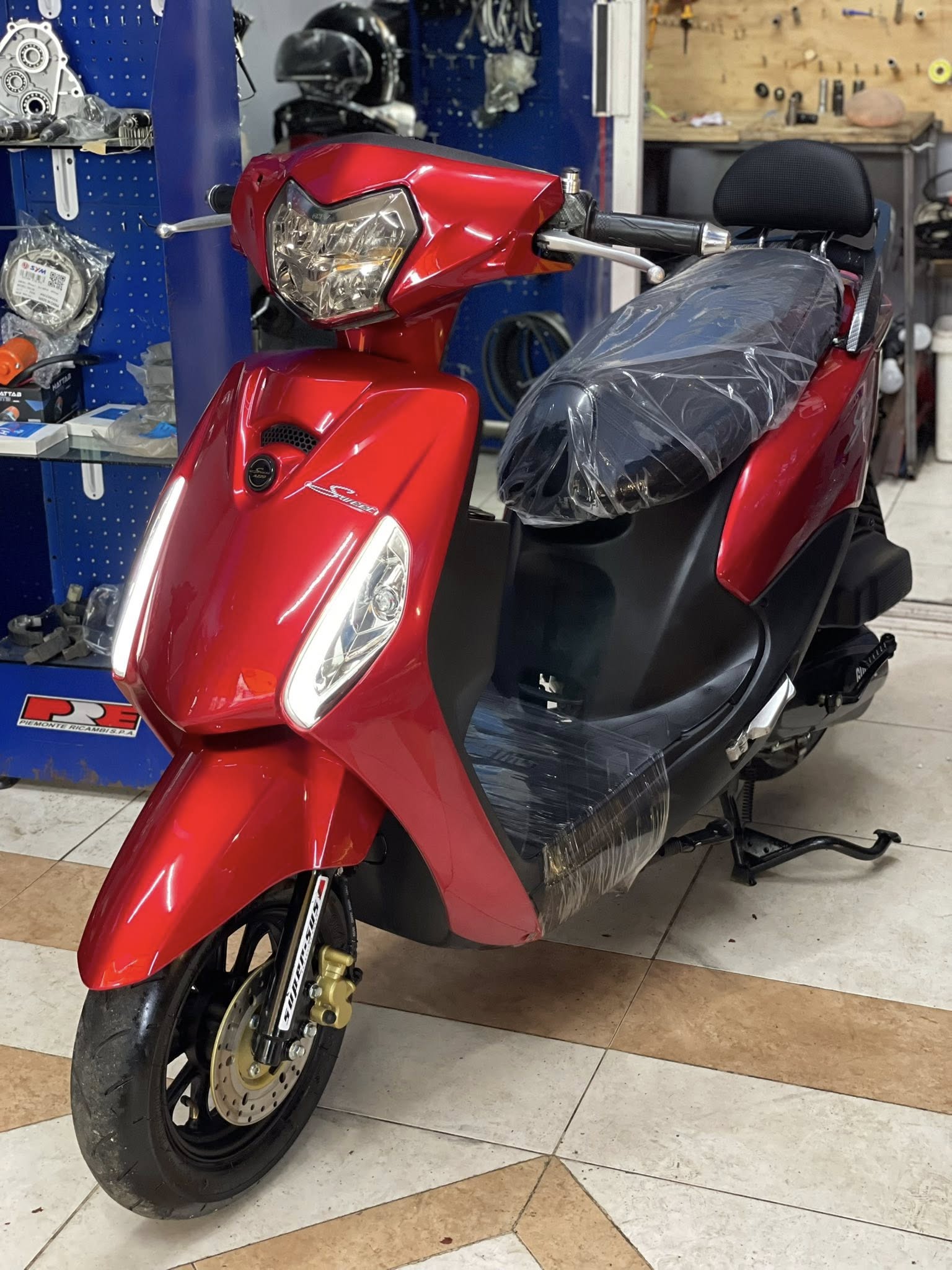 sweet azzo 2025