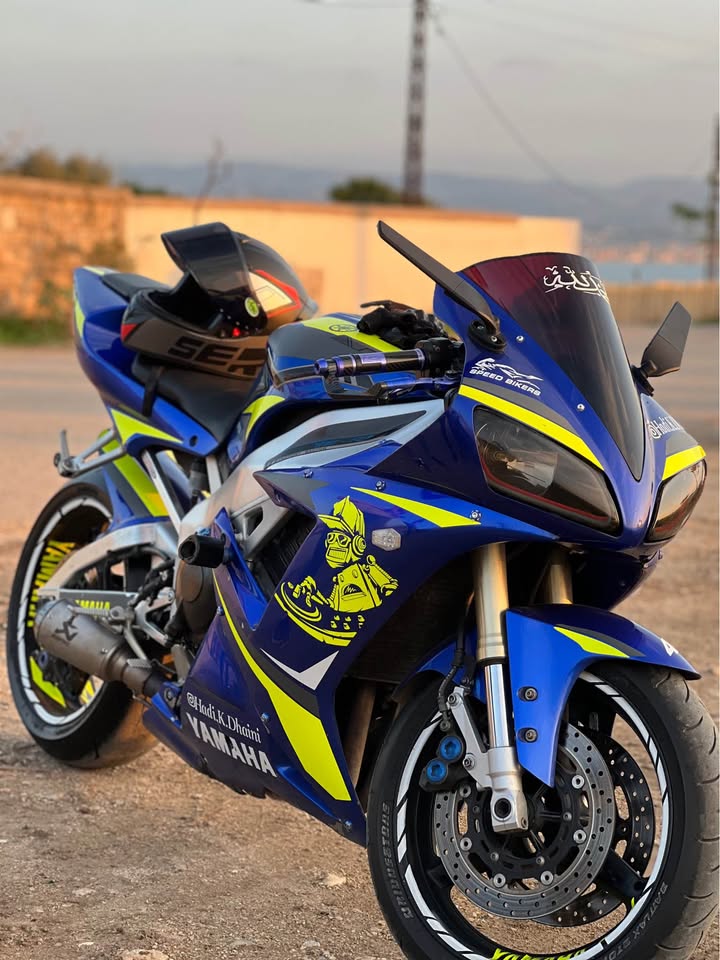 BUY R1 YAMAHA