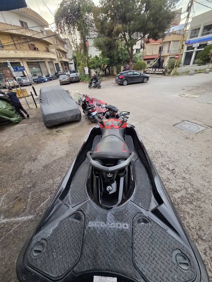 BUY JETSKI