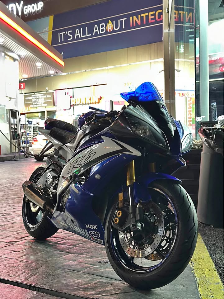BUY R6 YAMAHA