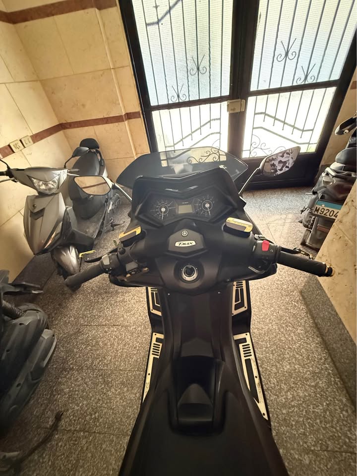 BUY TMAX 530