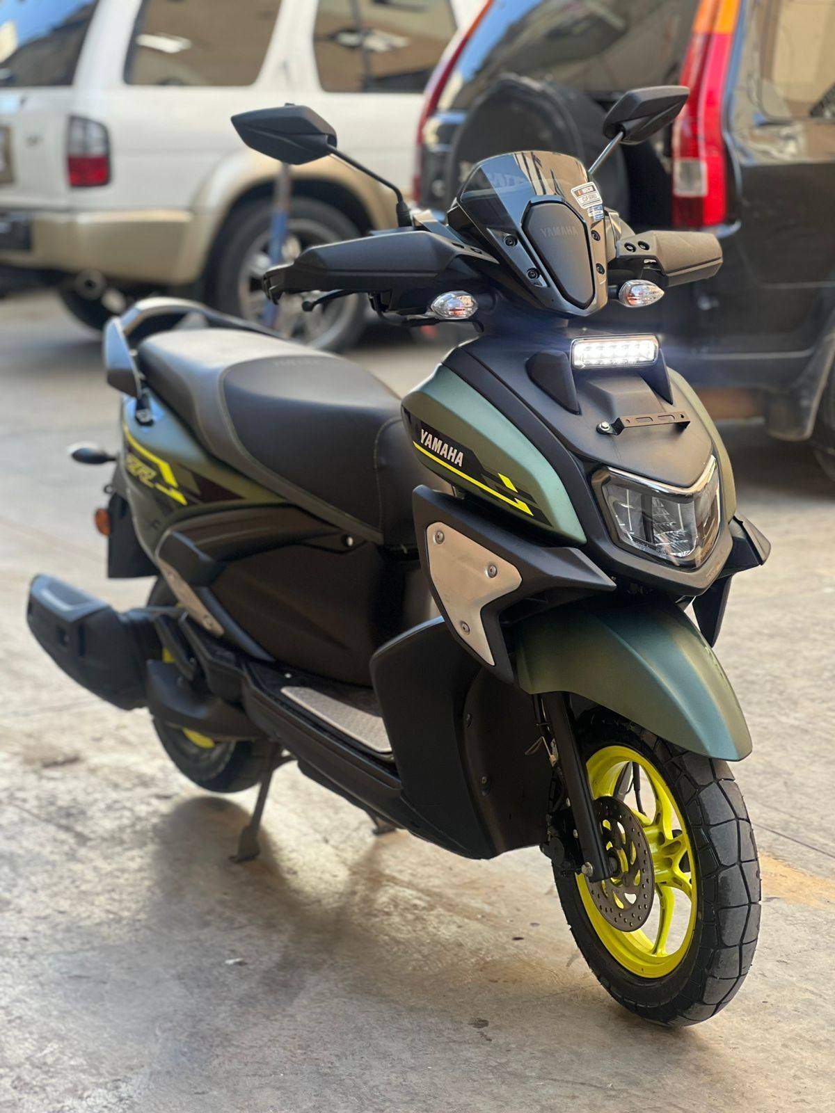 BUY YAMAHA RAY ZR