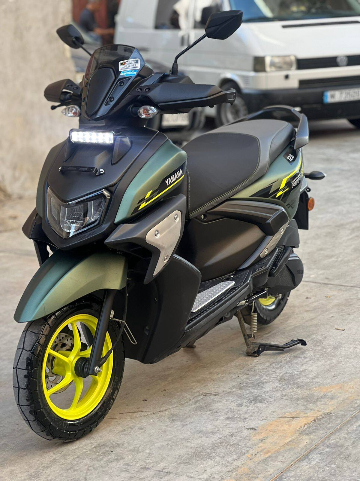 BUY YAMAHA RAY ZR