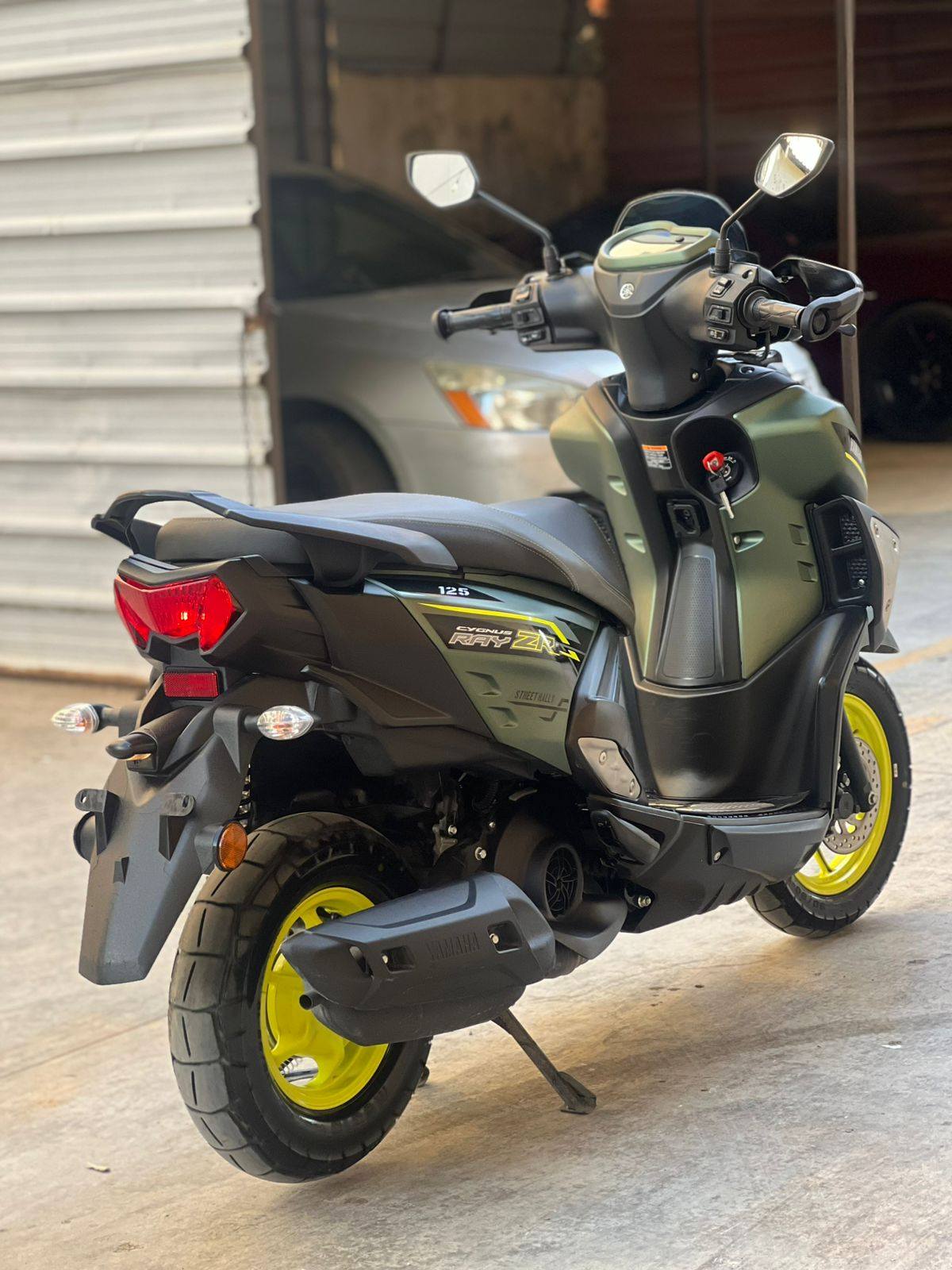 BUY YAMAHA RAY ZR