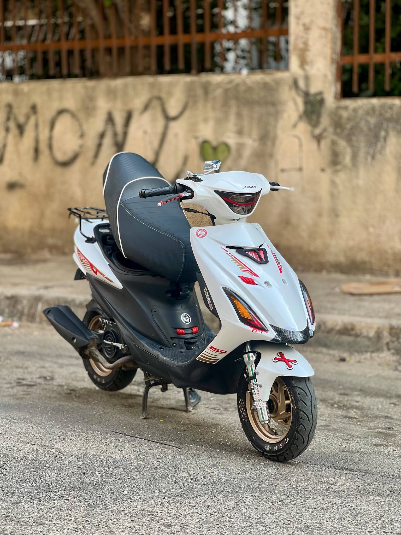 V180 azzo 25 for sale