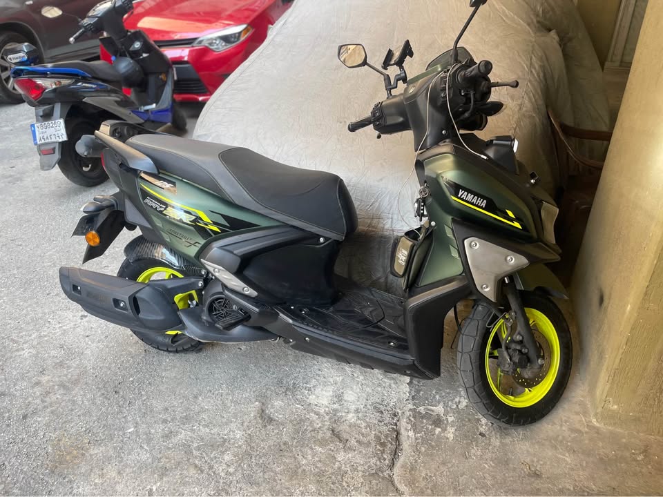 Yamaha zr 2025 model 999$