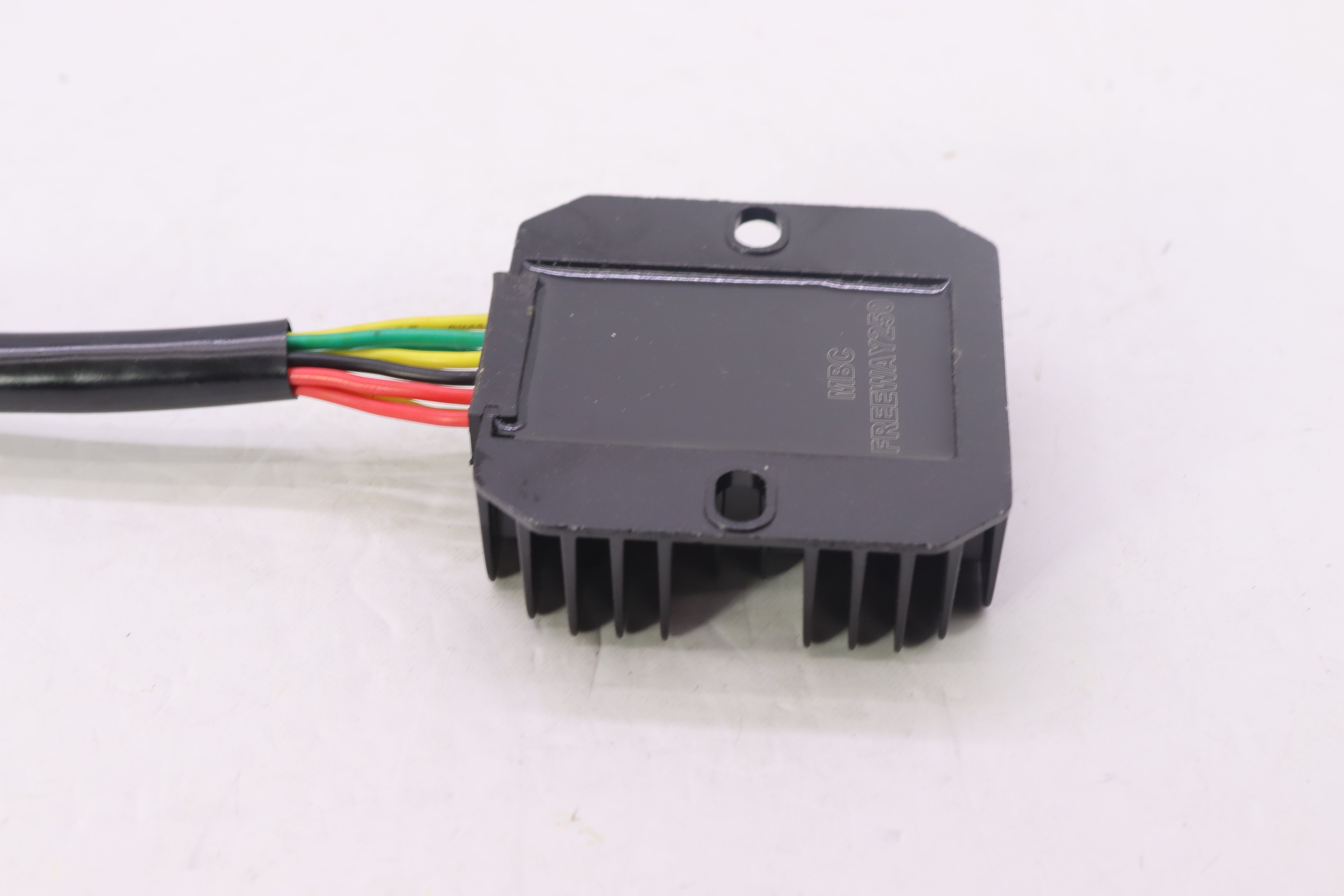 REGLATEUR V150 6 SHORTAN- رجلتير V150 ٦ شرطان