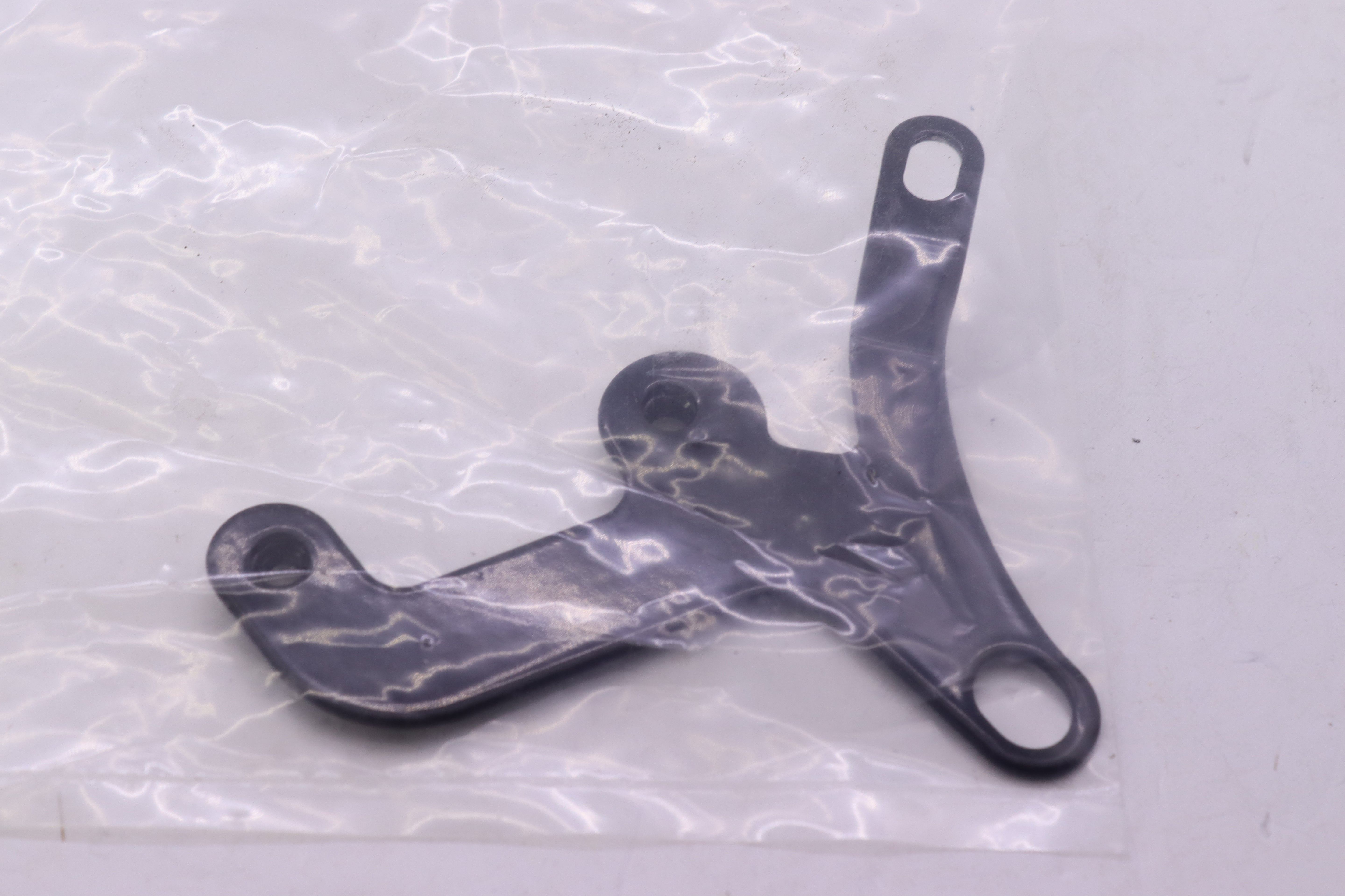 7ADIDET ROFRAF KHALFE V150 FO2 DOULEB- حديدة رفراف فوق دولاب