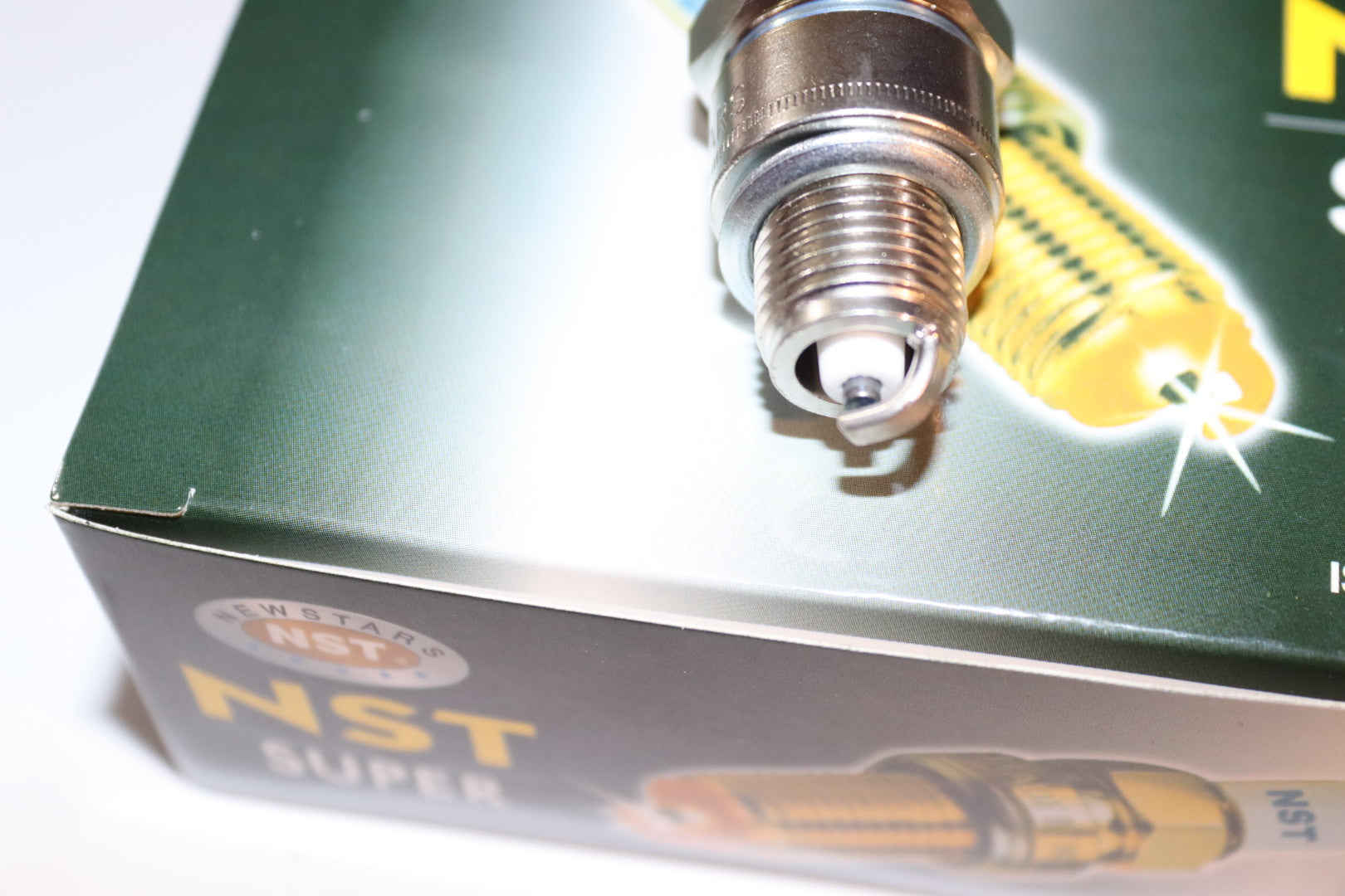 BOUGI 6-SUITABLE FOR APRIO AND OTHER SMALL ENGINES