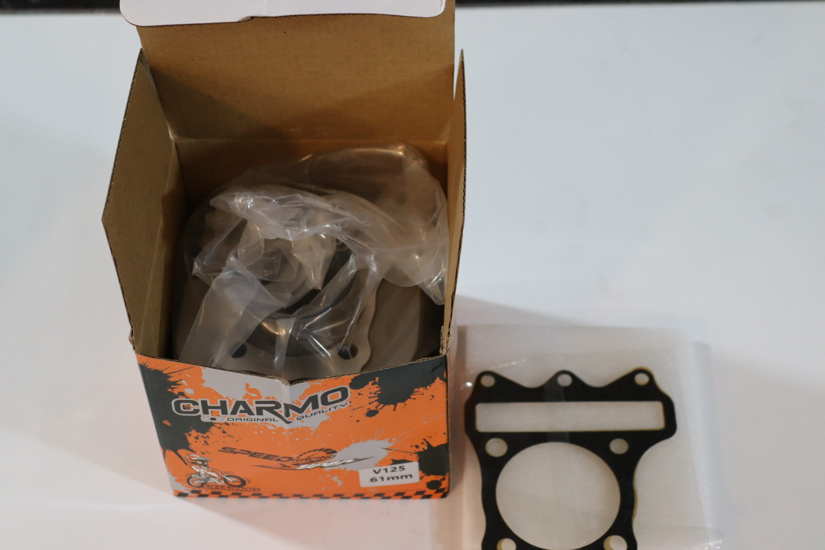 CYLINDER MOTEUR V125 CHARMO 61MM-سيلندر موتير V125 شارمو ٦١م